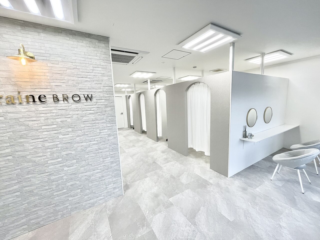 ロレインブロウ近江八幡店